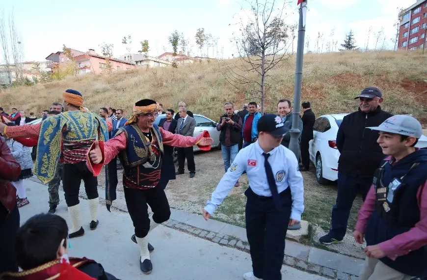 acilisimizdan-kareler-37